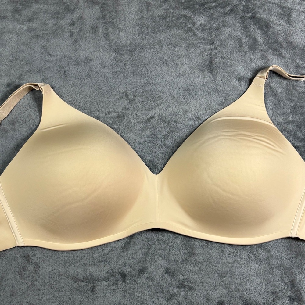 Soma Vanishing 360 Wireless Bra 36DDD Nude Beige Full Coverage Seamless 032401